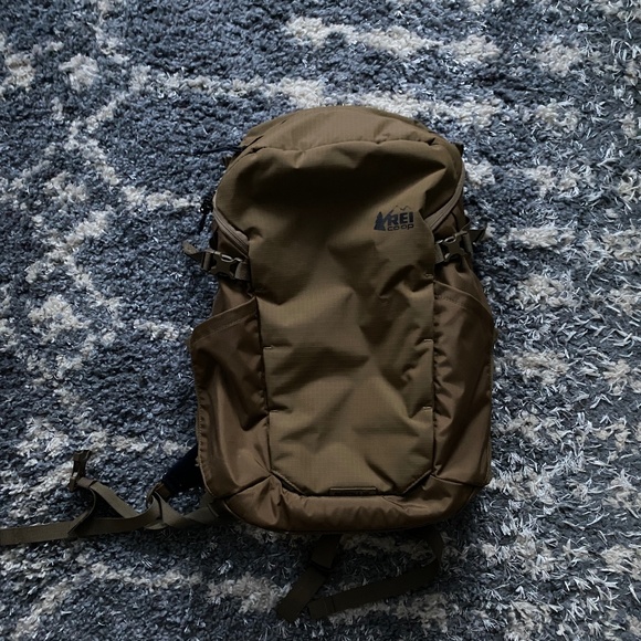Ruckpack 28L Recycled Daypack (Men's' One Size). - Picture 1 of 10